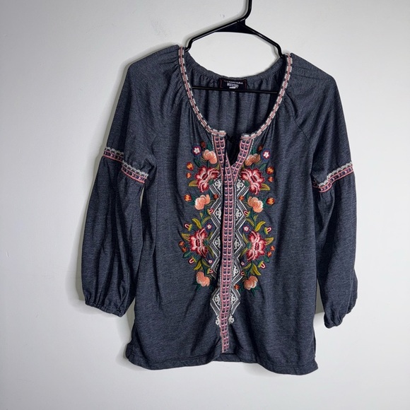 Johnny Was Gray Floral Embroidered Blouse - Picture 2 of 8
